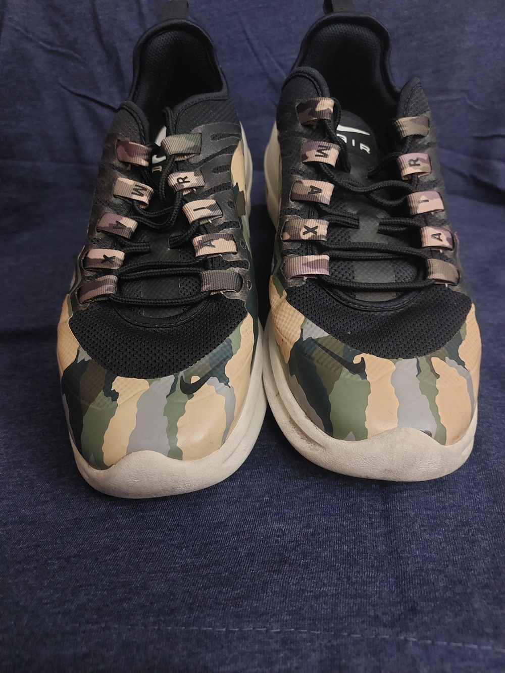 Nike Air Max Women's Camo Print Athletic Shoes in Black and Olive Sz 8
